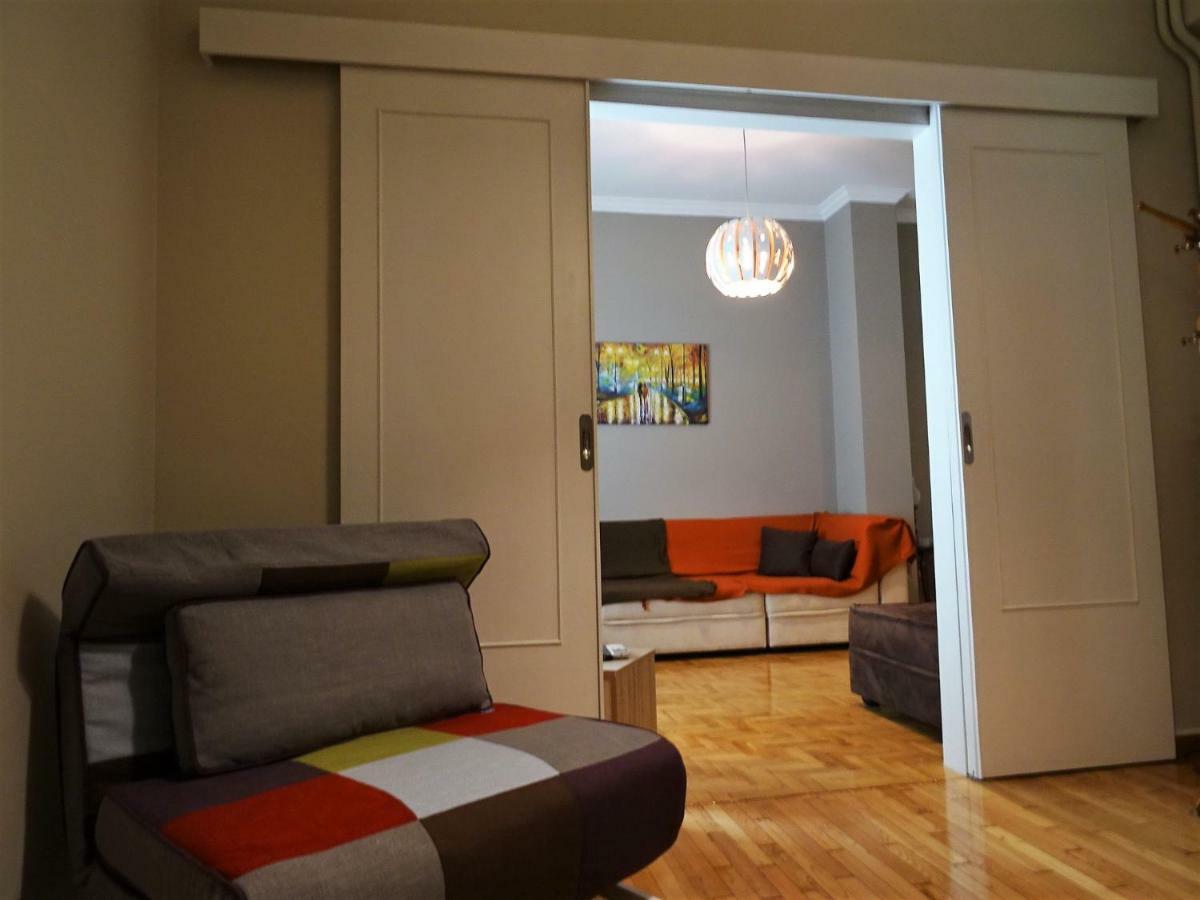 Chic Central Apartment In Evangelismos Metro Station Athens Exterior photo